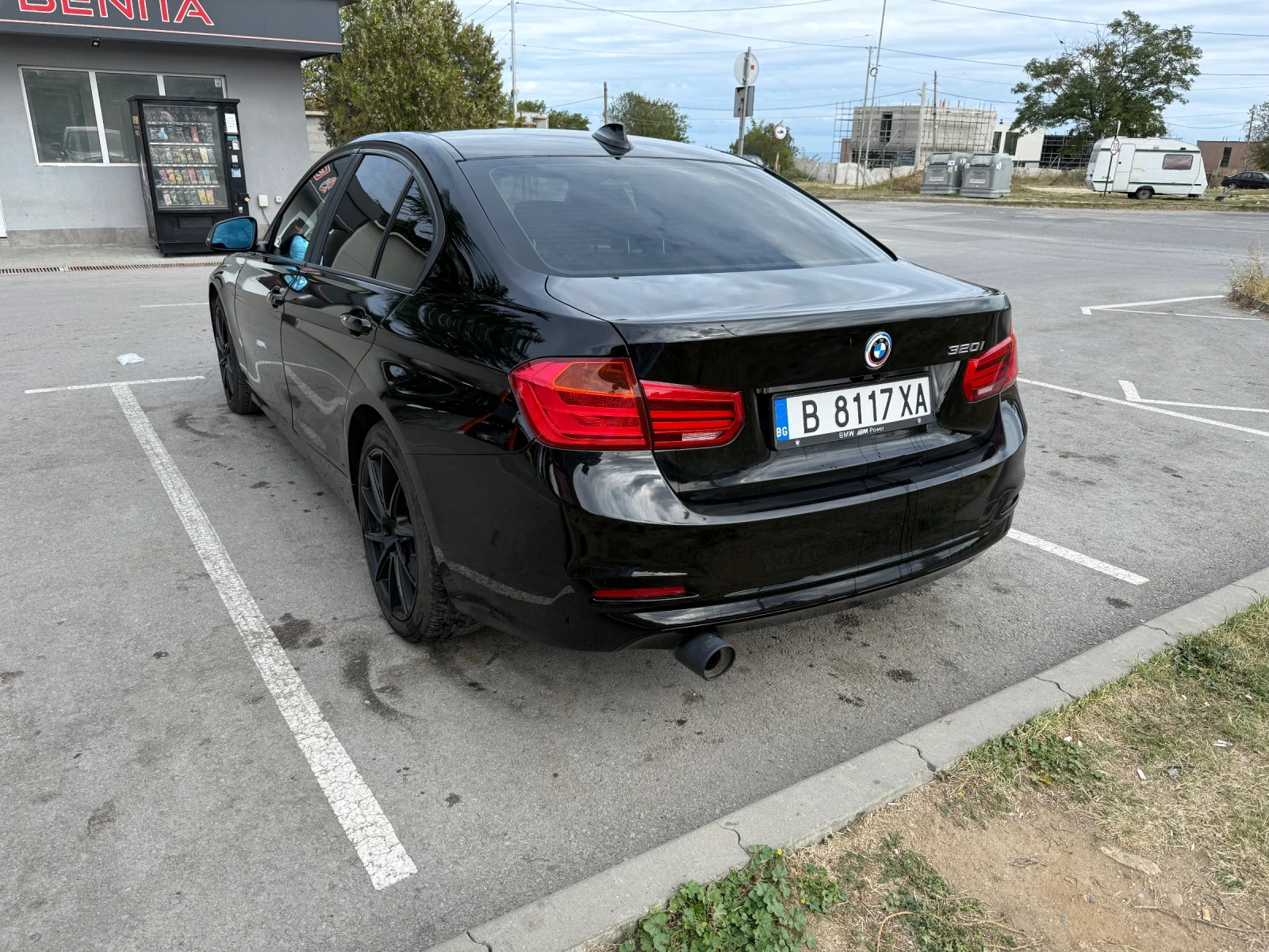 BMW 320 2.0, снимка 5 - Автомобили и джипове - 56181599