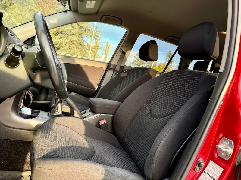 Toyota Rav4, снимка 9 - Автомобили и джипове - 52482091
