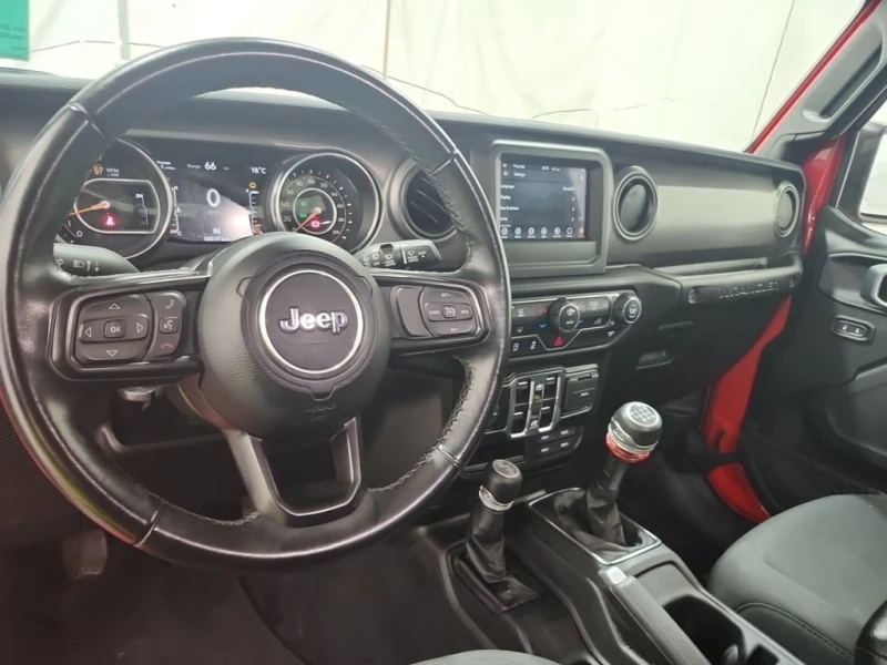 Jeep Wrangler * UNLIMITED SPORT * CARFAX * , снимка 10 - Автомобили и джипове - 53242285