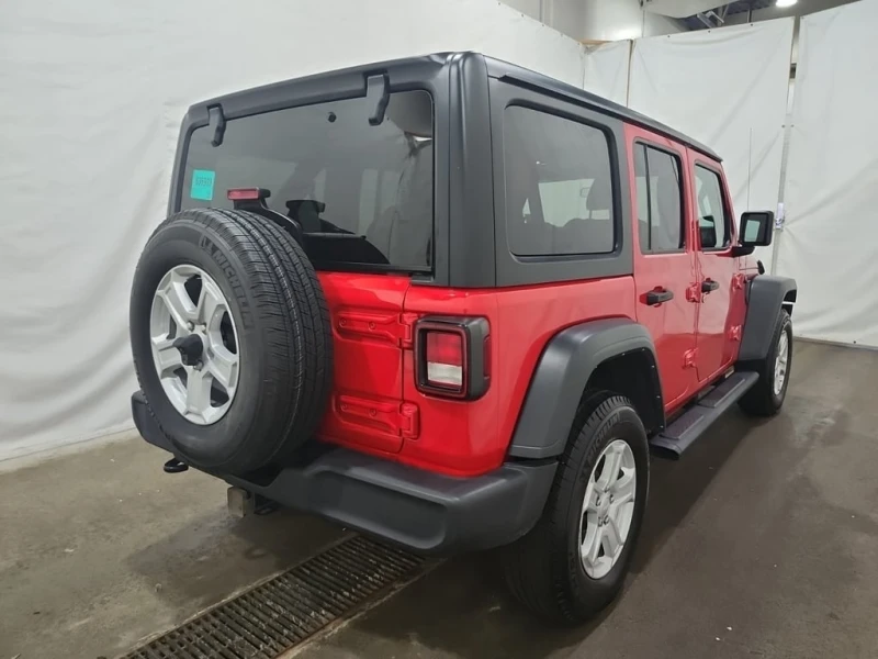 Jeep Wrangler * UNLIMITED SPORT * CARFAX * , снимка 3 - Автомобили и джипове - 53242285