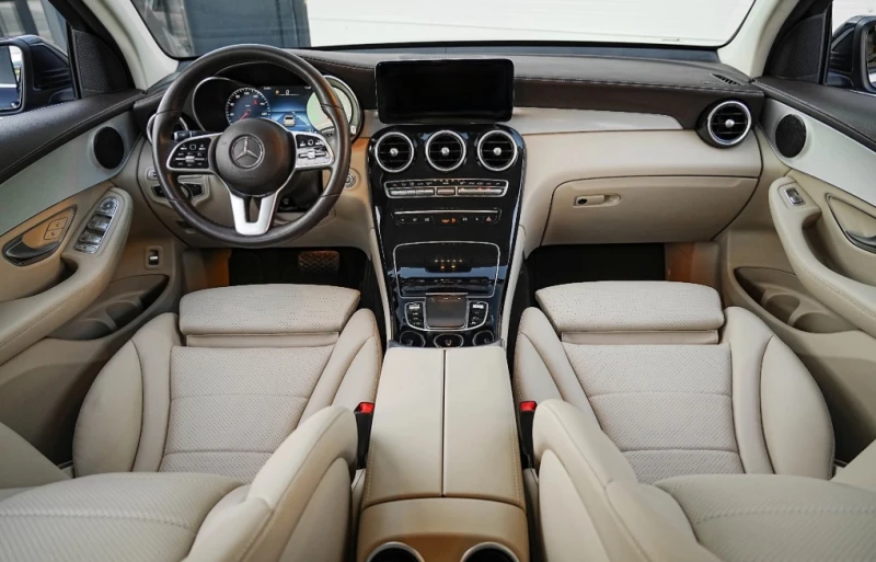 Mercedes-Benz GLC 220 d Coupe 4Matic AMG line, снимка 5 - Автомобили и джипове - 53414748