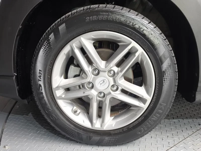 Hyundai Kona Diesel 1.6 2Wd Modern Tech, снимка 5 - Автомобили и джипове - 55749001