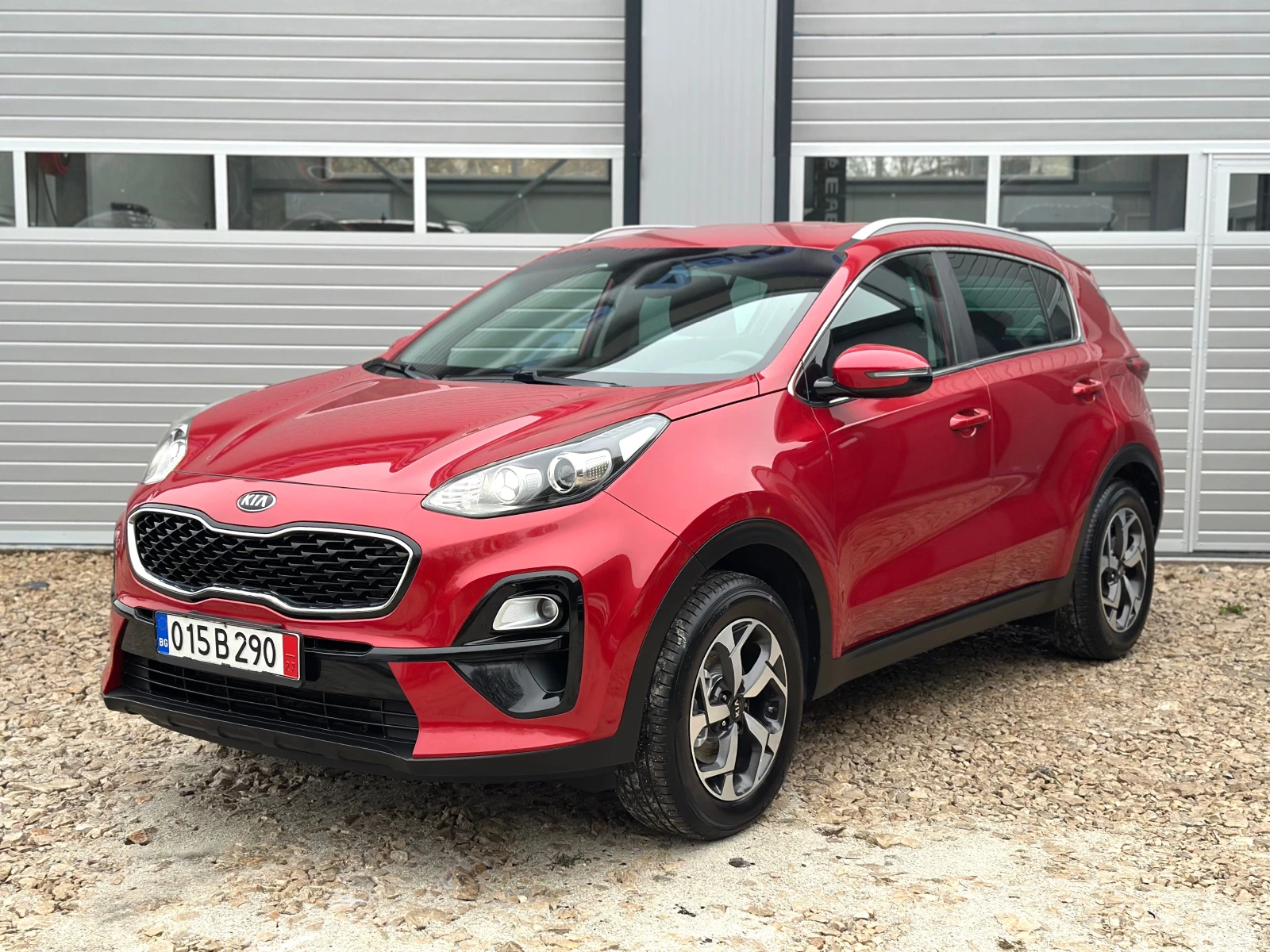 Kia Sportage 1.6i ФЕЙСЛИФТ КАМЕРА CARPLAY  - изображение 2