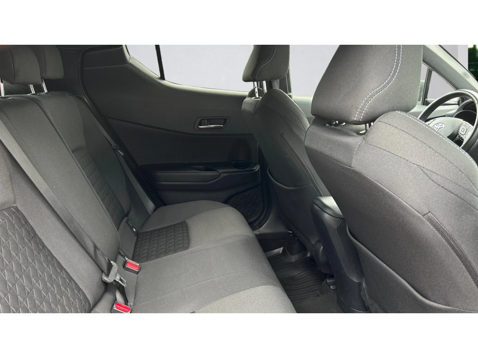 Toyota C-HR Месечна вноска от 367   - изображение 7