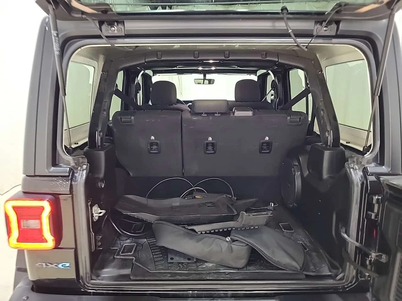 Jeep Wrangler * UNLIMITED RUBICON * NAVI* ПОДГРЕВ* , снимка 14 - Автомобили и джипове - 53755599