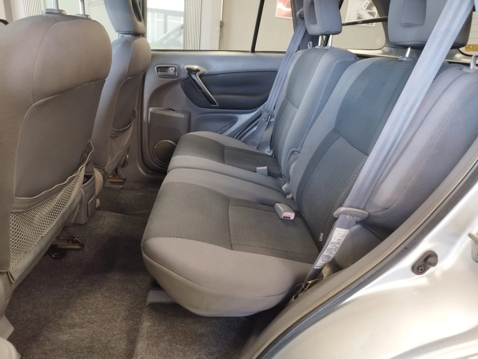 Toyota Rav4 2.2d4d 116kc, снимка 12 - Автомобили и джипове - 53814558