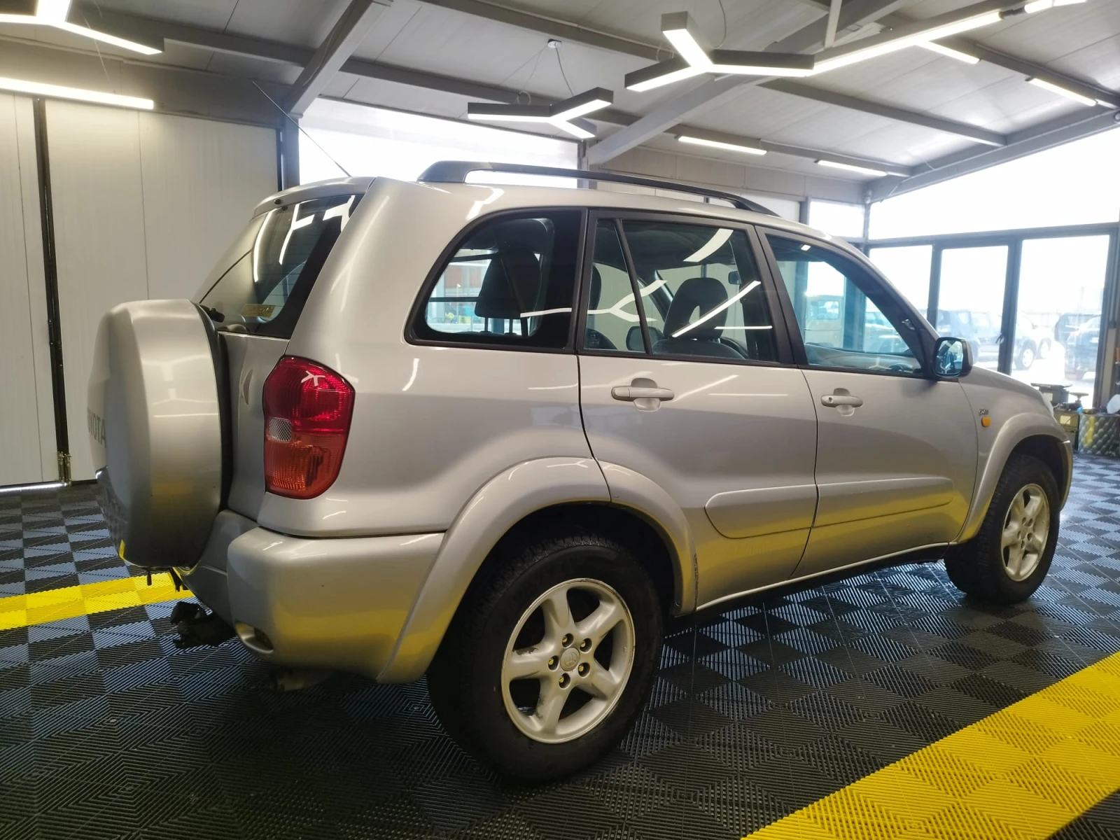 Toyota Rav4 2.2d4d 116kc, снимка 6 - Автомобили и джипове - 53814558