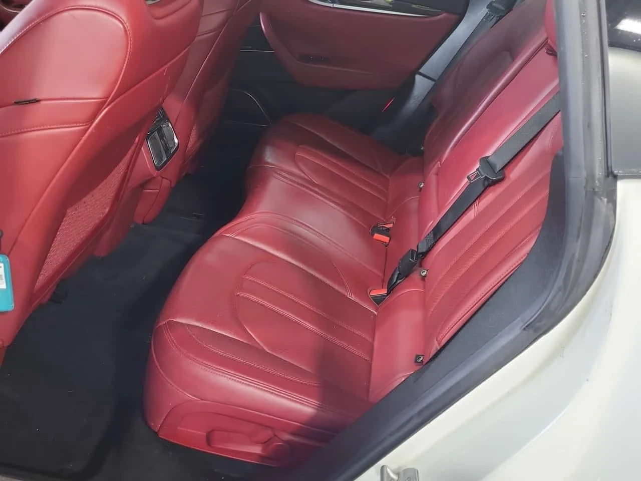 Maserati Levante S GRANSPORT| ЧЕРВЕН САЛОН| ПАМЕТ| PANO| 2 КЛЮЧА| 3, снимка 12 - Автомобили и джипове - 54235802