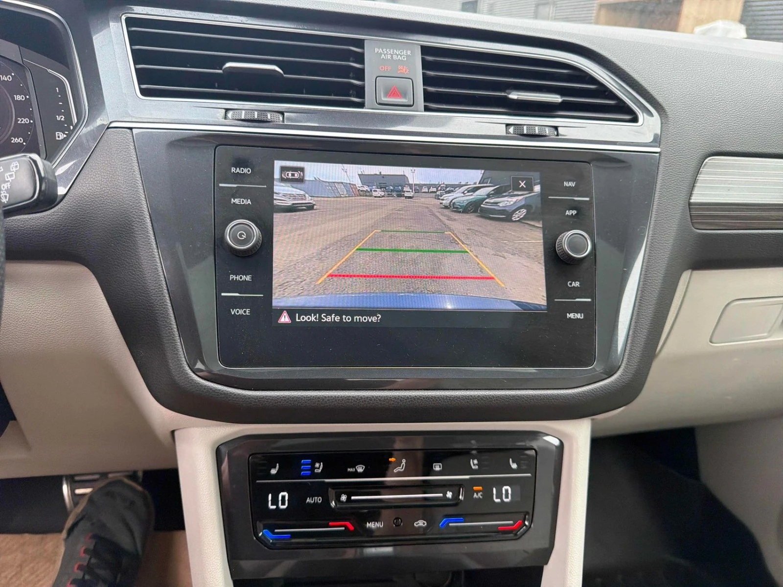 VW Tiguan Highline R-Line Цена до България & АвтоКредит, снимка 8 - Автомобили и джипове - 56200266