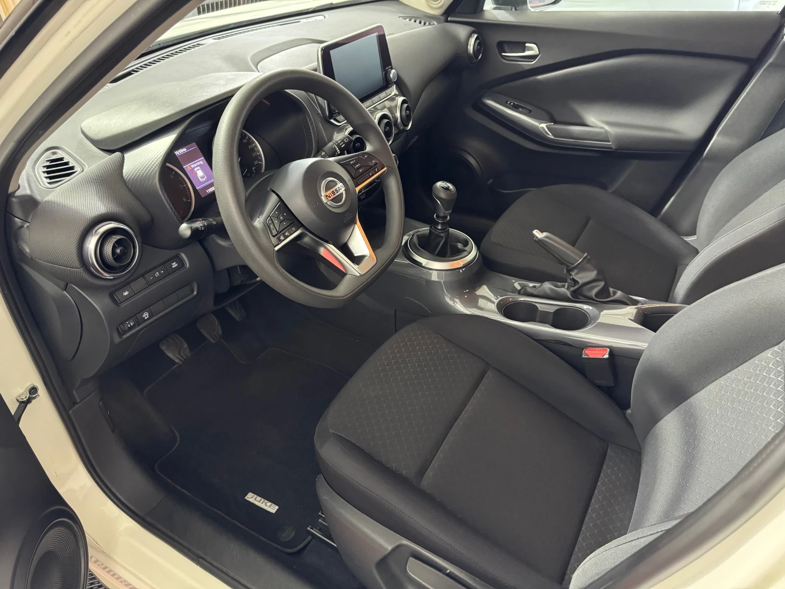Nissan Juke 1.0 DIG-T TEKNA - 110.000 km!, снимка 9 - Автомобили и джипове - 56267052