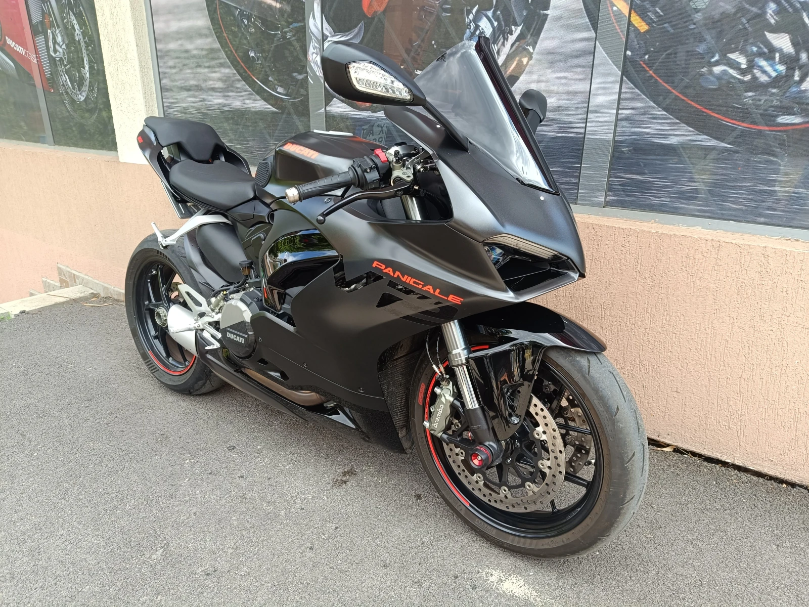 Ducati Panigale V2 - изображение 2