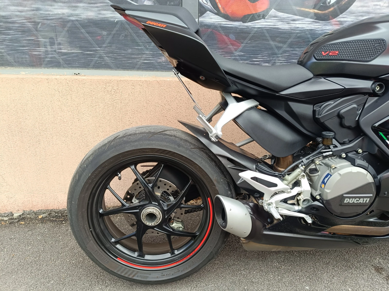 Ducati Panigale V2 - изображение 9
