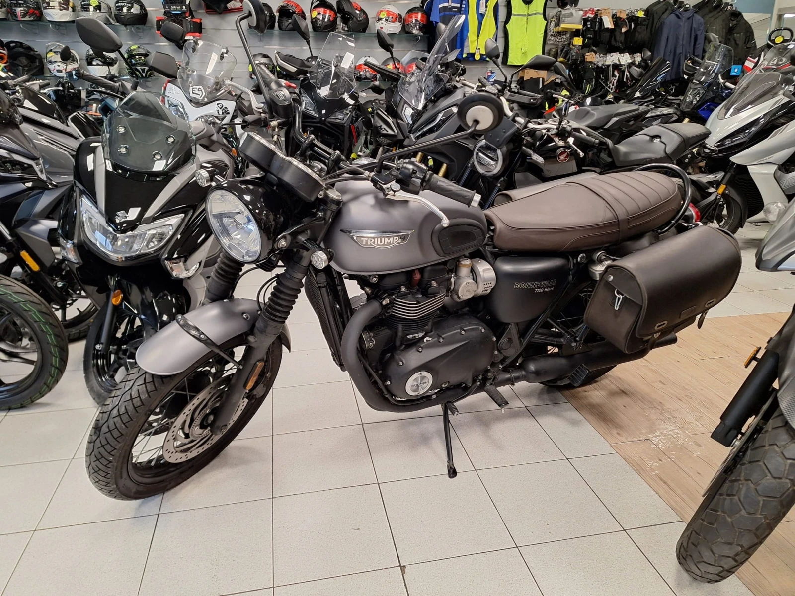 Triumph Bonneville T120 -black -LIZING - изображение 2