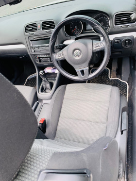 VW Golf Se Bluemotion Tech 1.6 TDI start/stop Кабрио, снимка 12 - Автомобили и джипове - 44829781