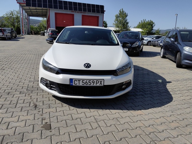 VW Scirocco 2.0тди 140кс + + Ръчка , снимка 1 - Автомобили и джипове - 46397639