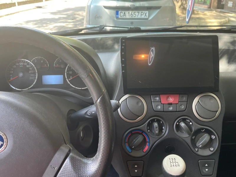 Fiat Panda 1.4i (100hp) Климатик внос от Италия, снимка 11 - Автомобили и джипове - 47957137