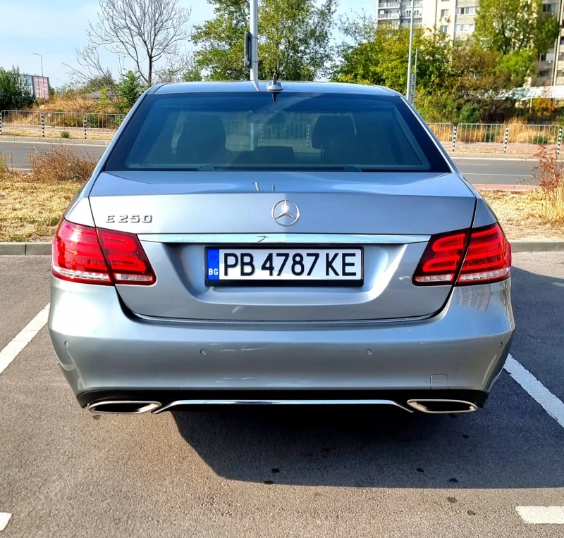 Mercedes-Benz E 250 Бензин, Германия, Пълна Сервизна История, снимка 5 - Автомобили и джипове - 47552796