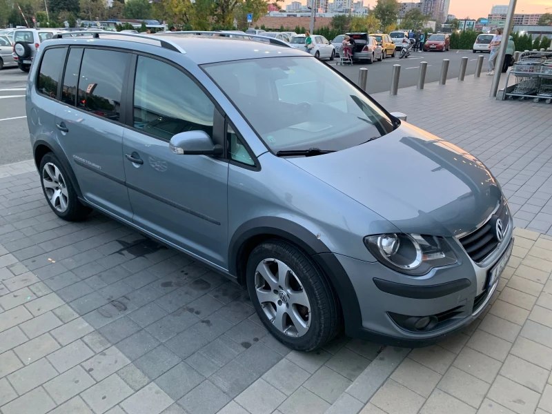 VW Touran Cross, снимка 2 - Автомобили и джипове - 47283447