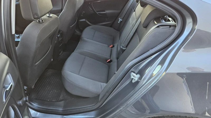 Opel Insignia Insignia, снимка 10 - Автомобили и джипове - 50995461