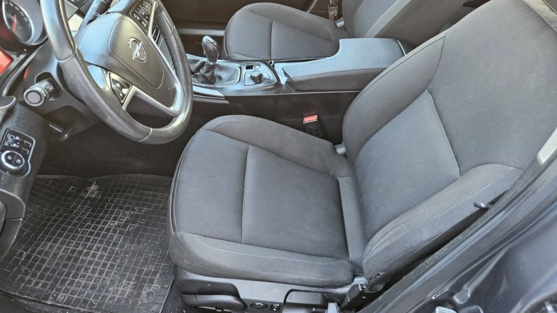 Opel Insignia Insignia, снимка 8 - Автомобили и джипове - 50995461