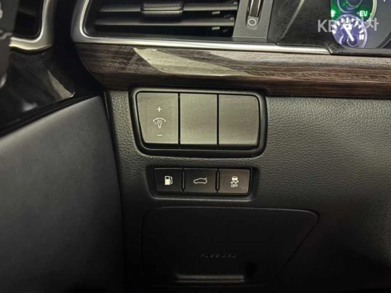 Kia K7 Hybrid Noblesse Basic Type, снимка 12 - Автомобили и джипове - 51523996