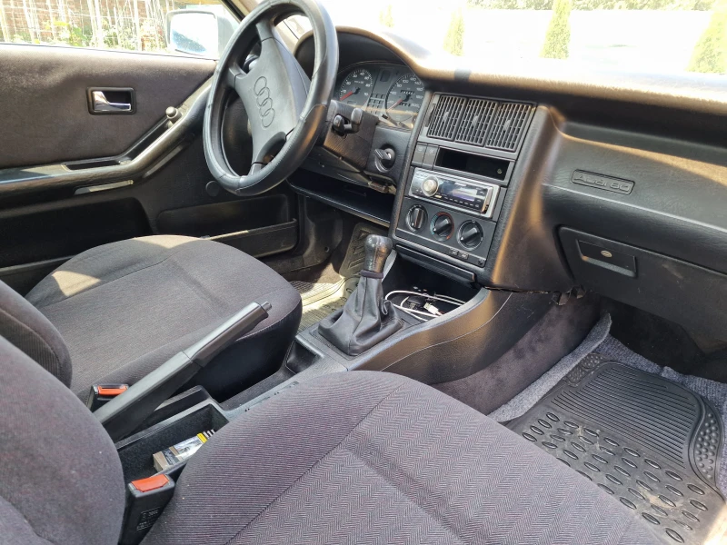 Audi 80 1.8, снимка 10 - Автомобили и джипове - 52348001
