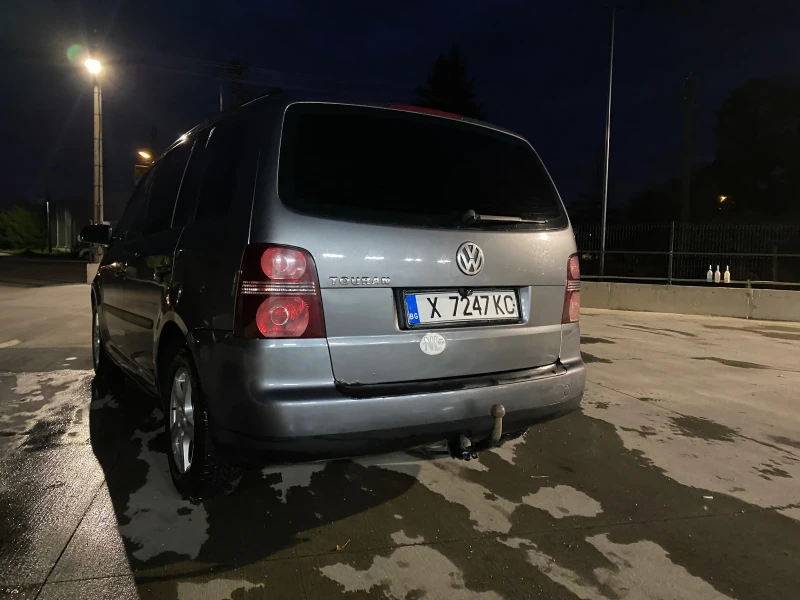 VW Touran 1.9 105 коня, снимка 3 - Автомобили и джипове - 52225213