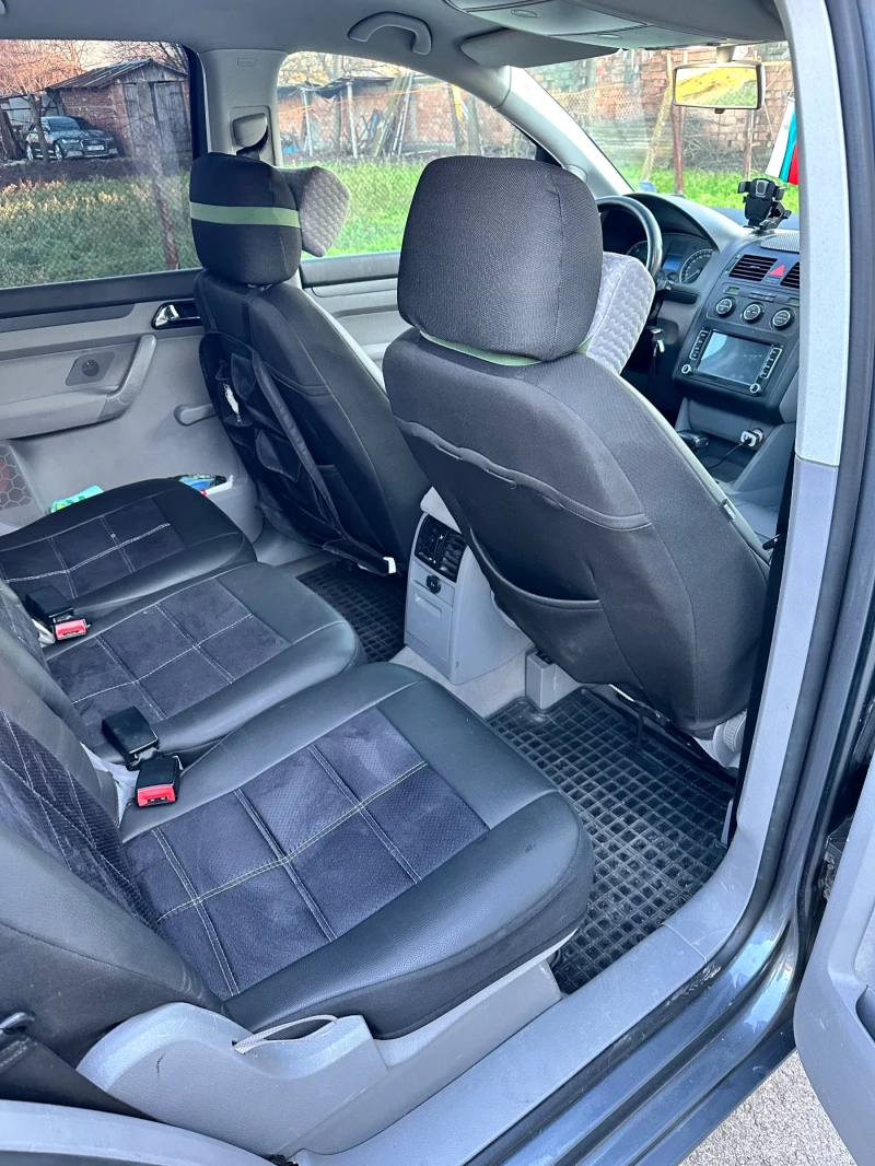 VW Touran 1.9 105 коня, снимка 7 - Автомобили и джипове - 52225213