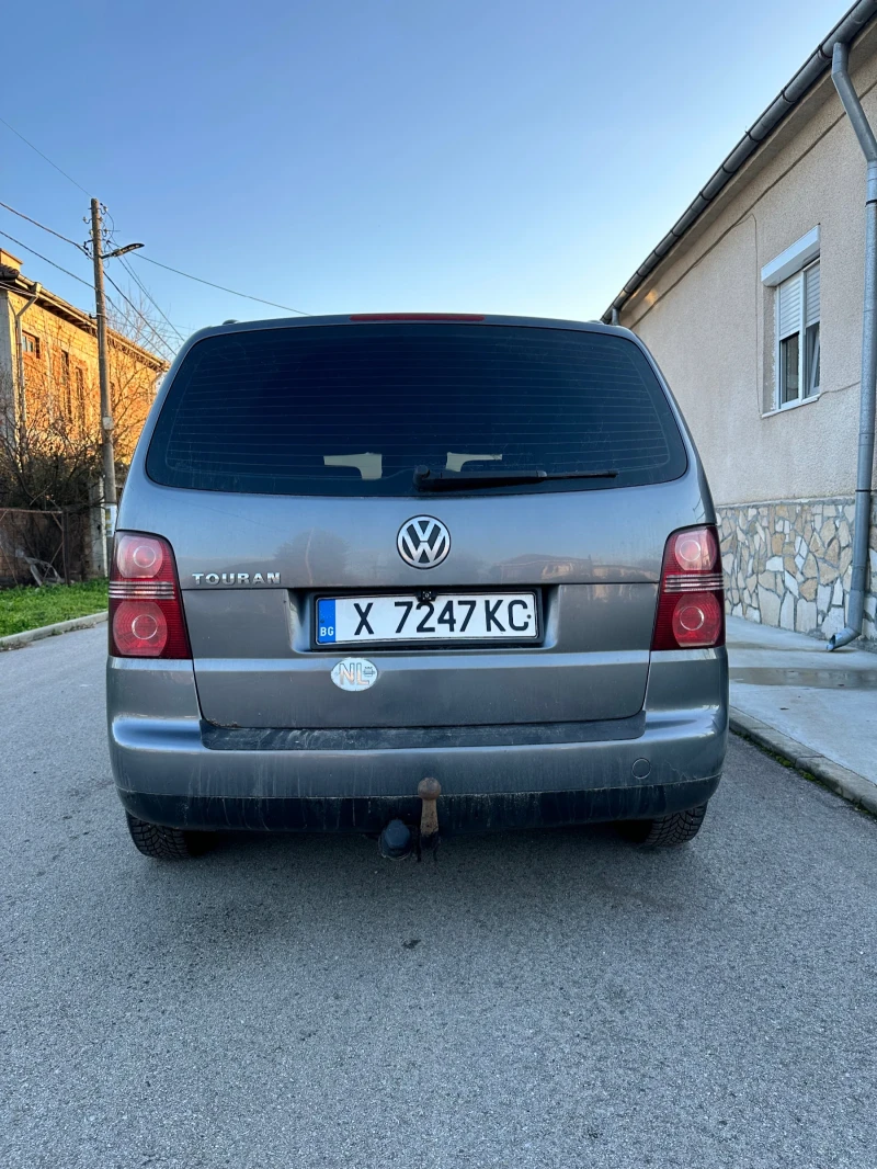 VW Touran 1.9 105 коня, снимка 9 - Автомобили и джипове - 52225213
