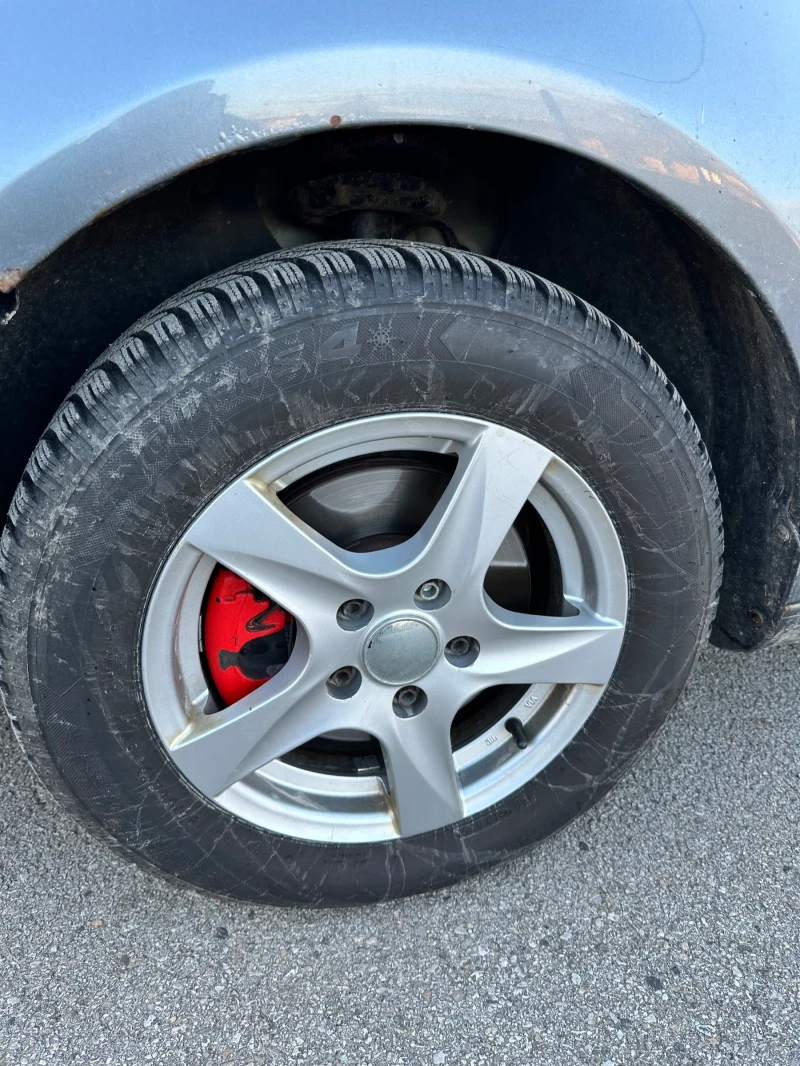 VW Touran 1.9 105 коня, снимка 2 - Автомобили и джипове - 52225213