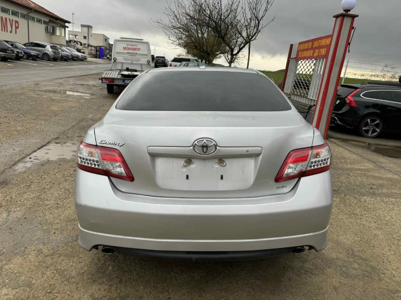 Toyota Camry 2.5, снимка 2 - Автомобили и джипове - 52564539