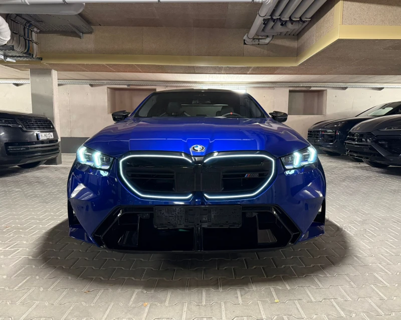 BMW M5 Carbon* M Drivers Pack* Bowers 2025, снимка 2 - Автомобили и джипове - 52822533