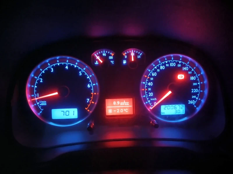 VW Golf 4, снимка 5 - Автомобили и джипове - 53434234