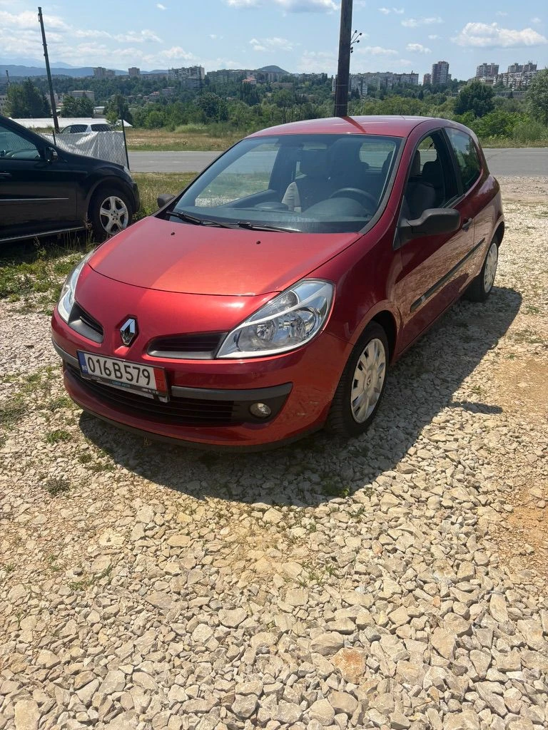 Renault Clio 1.2i, снимка 6 - Автомобили и джипове - 55846546