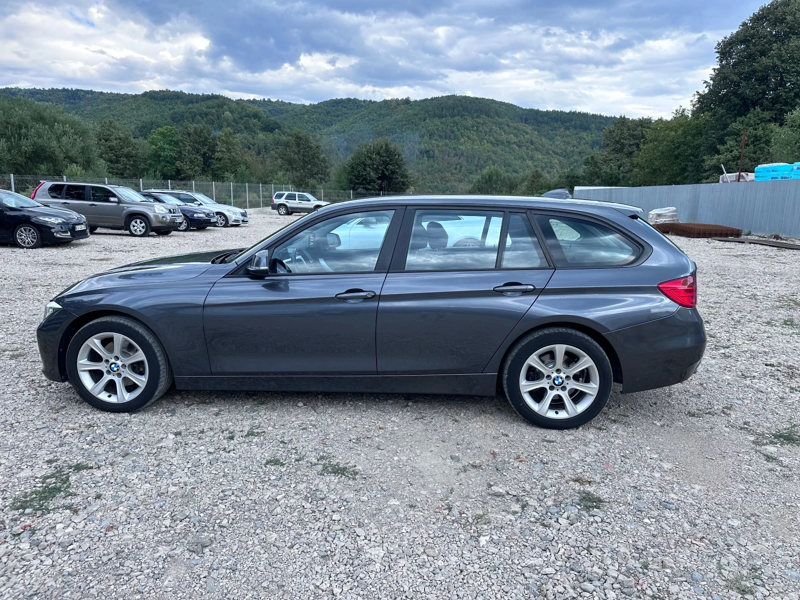 BMW 320 xDrive 184к.с. - изображение 8