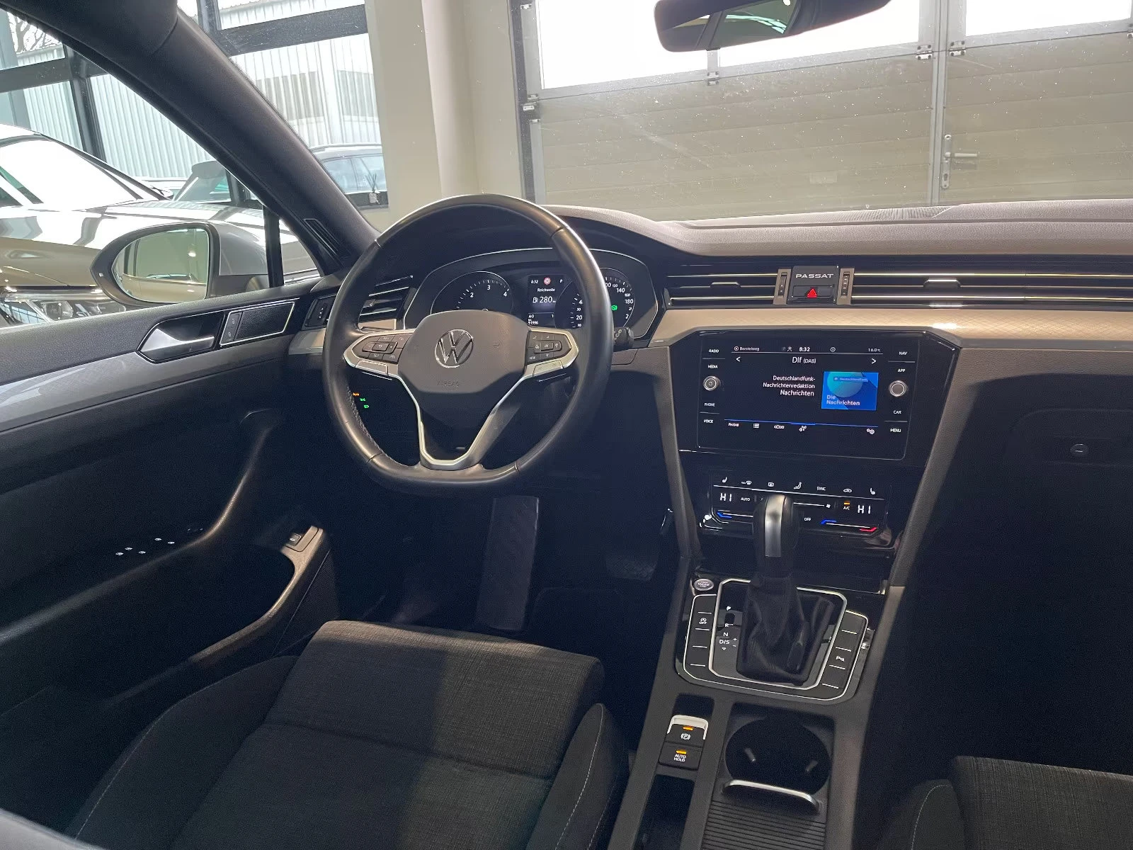 VW Passat 2.0TDI/200HP/BUSINESS/DSG/ACC/LED/CAM/NAV/LED/657v - изображение 9