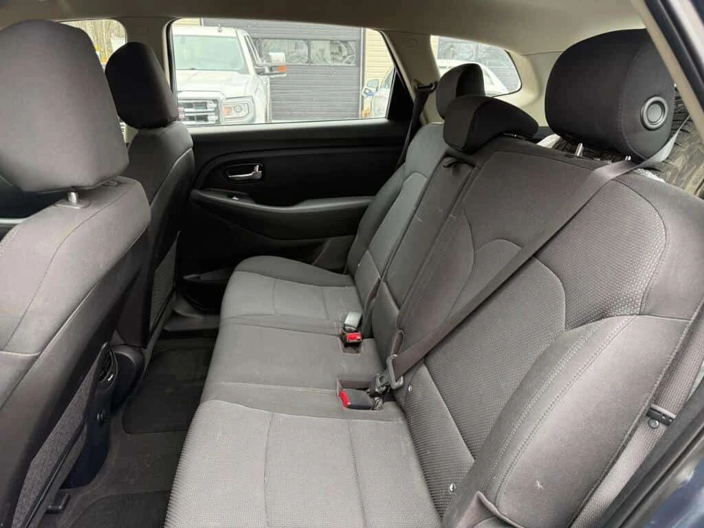 Kia Sedona * FWD | EX | HTD SEATS | REAR CAM | WAGON * CARFAX, снимка 17 - Автомобили и джипове - 53921801