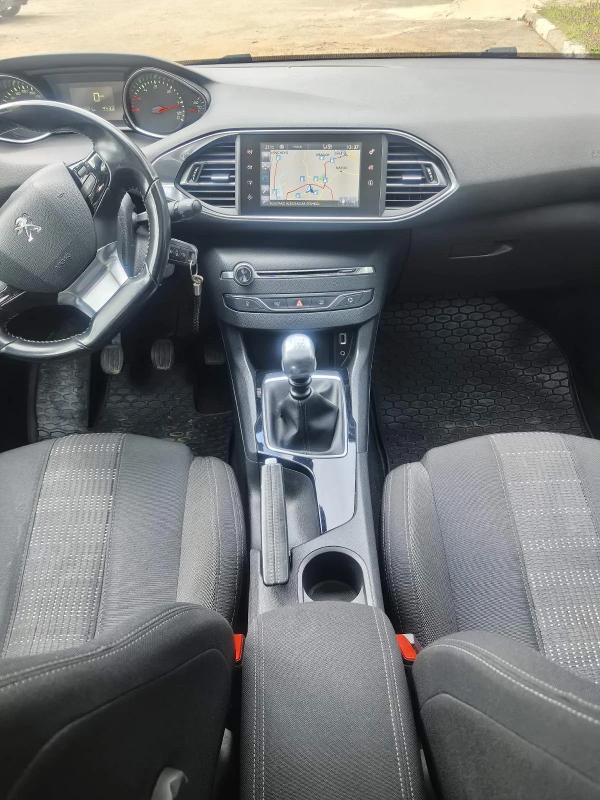 Peugeot 308 1.5 HDI SW, снимка 9 - Автомобили и джипове - 53935407