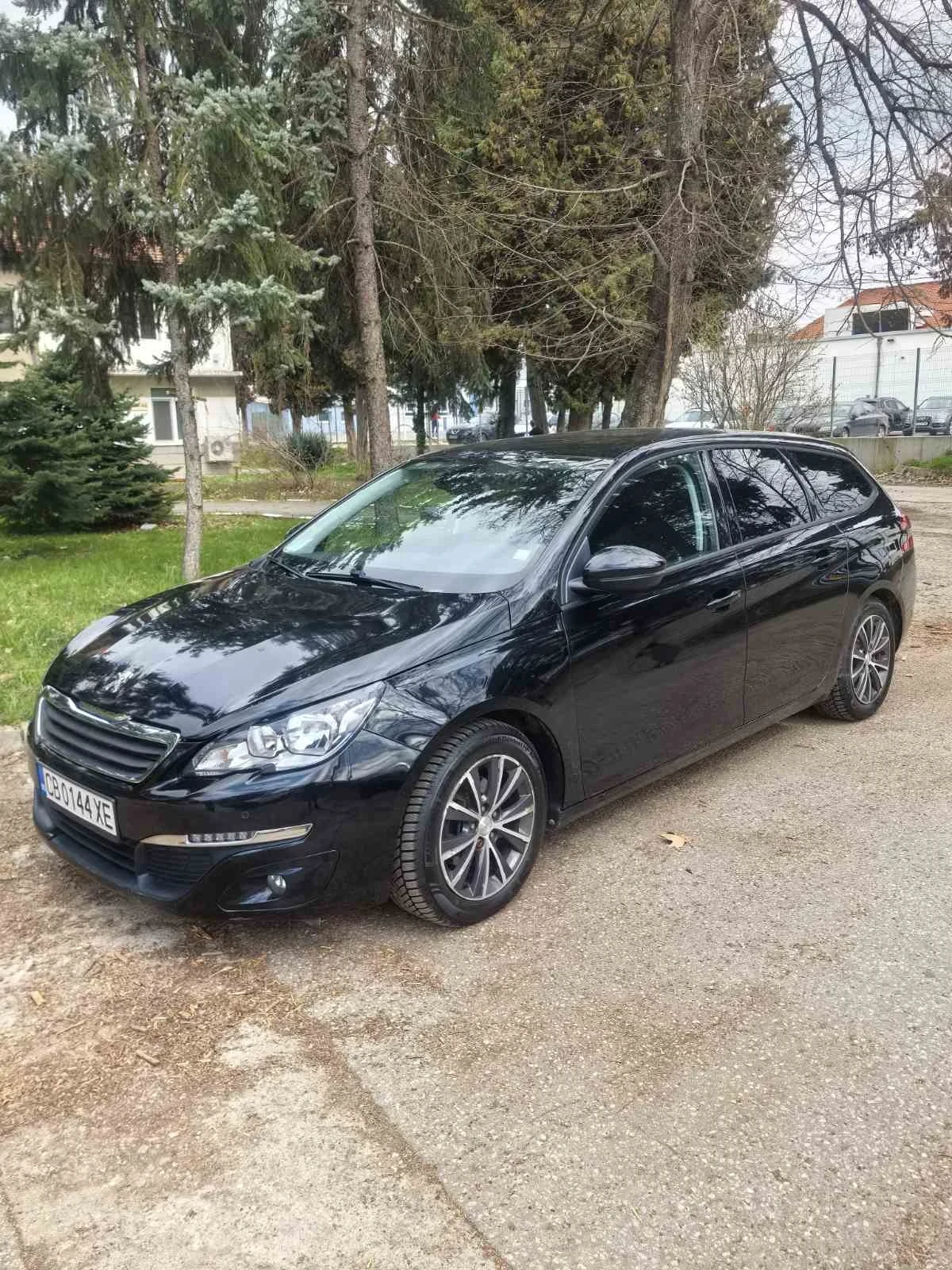Peugeot 308 1.5 HDI SW, снимка 4 - Автомобили и джипове - 53935407