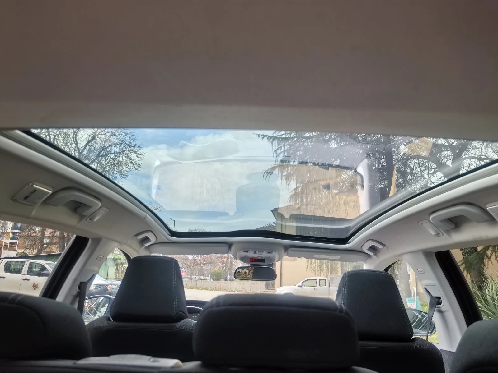 Peugeot 308 1.5 HDI SW, снимка 12 - Автомобили и джипове - 53935407