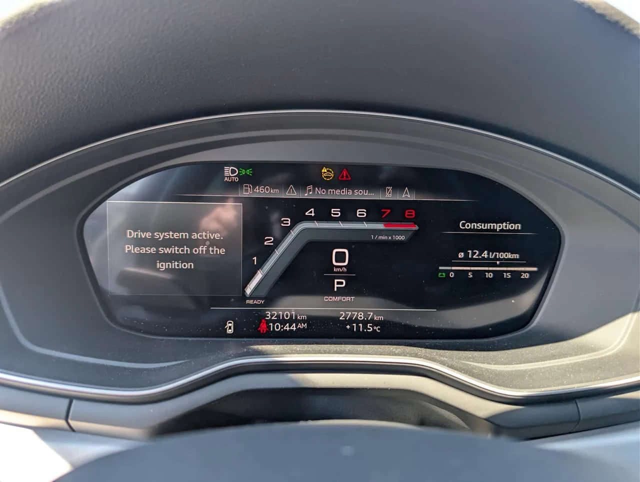 Audi A5 * Progressiv * ДИСТРОНИК * DIGITAL * ПОДГРЕВ * ШИБ, снимка 8 - Автомобили и джипове - 54529008
