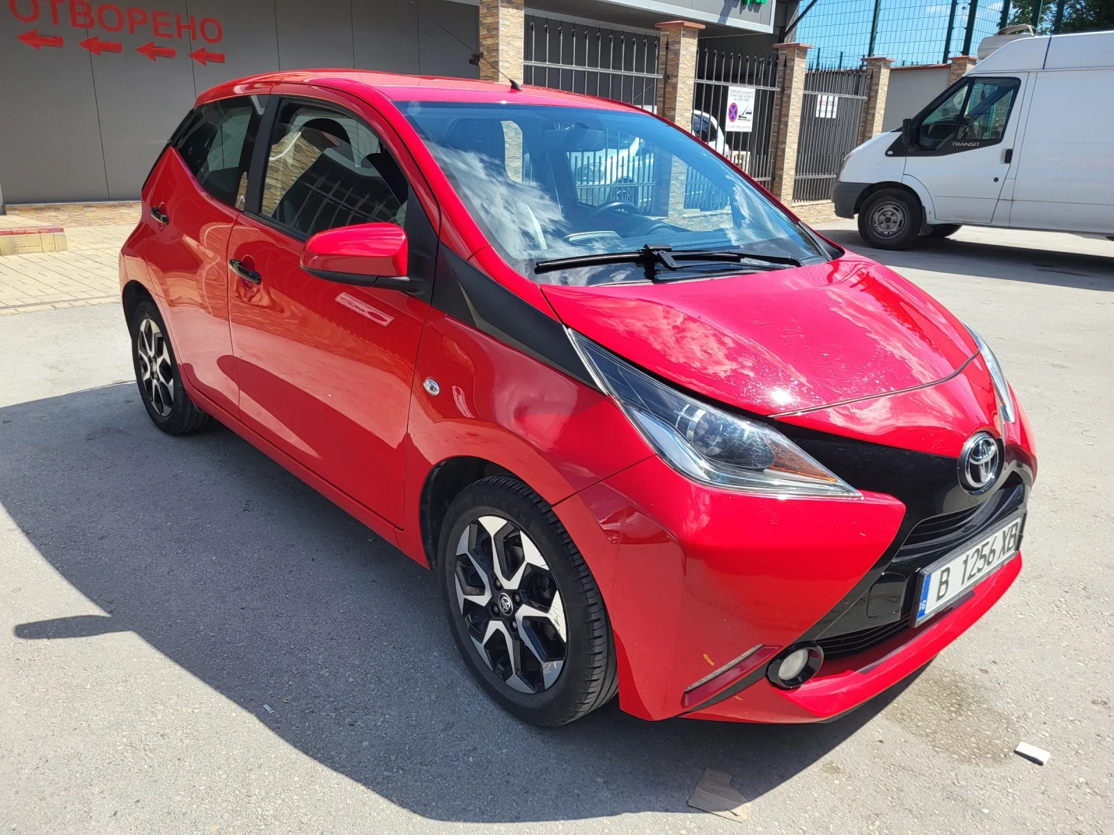 Toyota Aygo, снимка 2 - Автомобили и джипове - 54596693