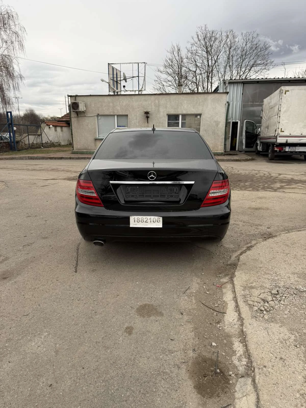 Mercedes-Benz C 220, снимка 6 - Автомобили и джипове - 54689311