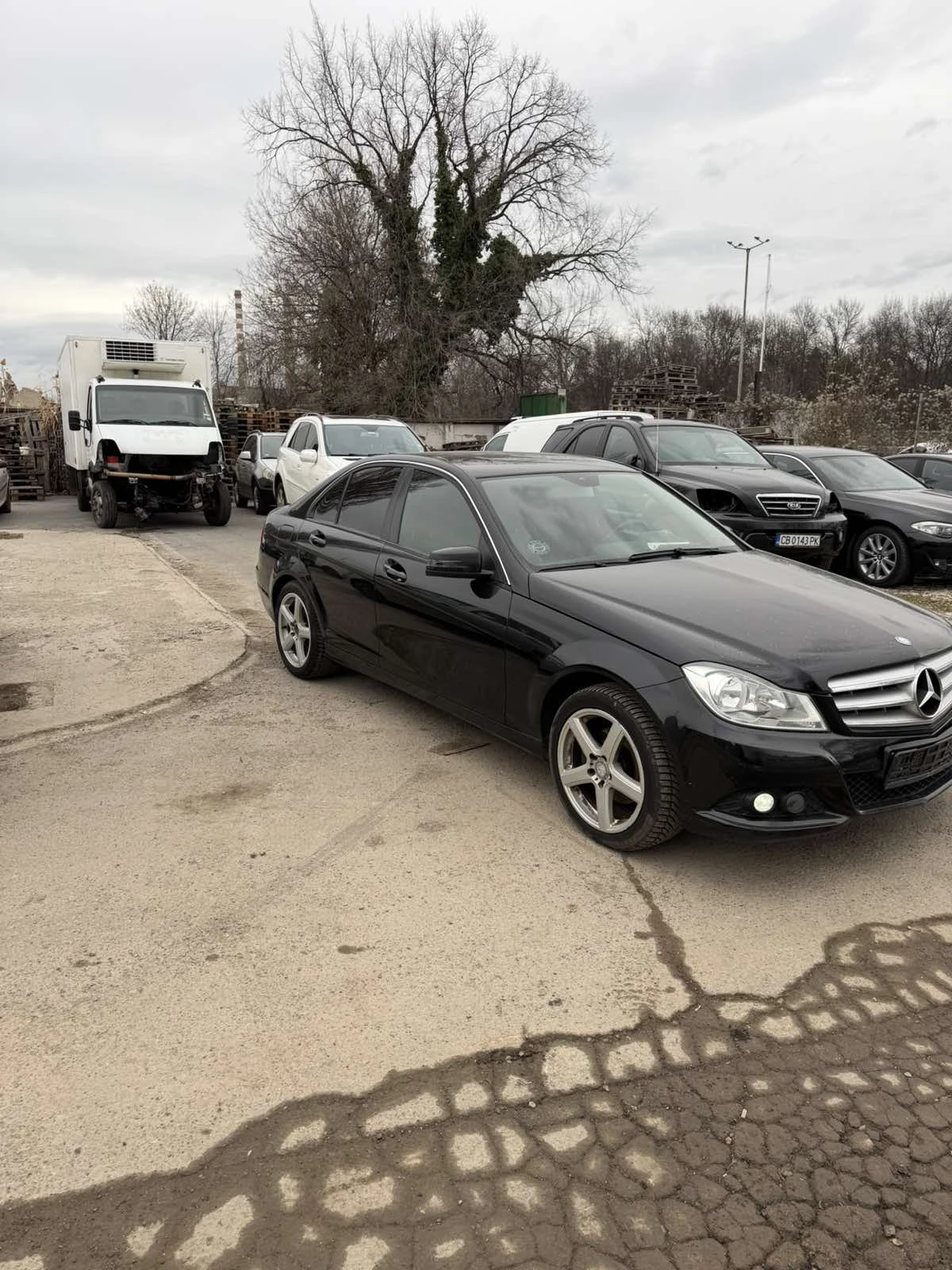 Mercedes-Benz C 220, снимка 5 - Автомобили и джипове - 54689311