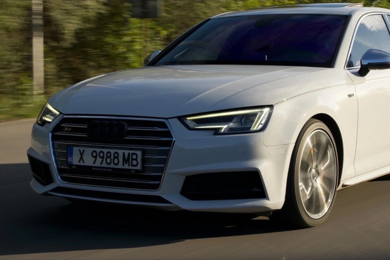Audi S4 MTM/420HP/B&O/PANO/KEYLESS, снимка 2 - Автомобили и джипове - 55282000