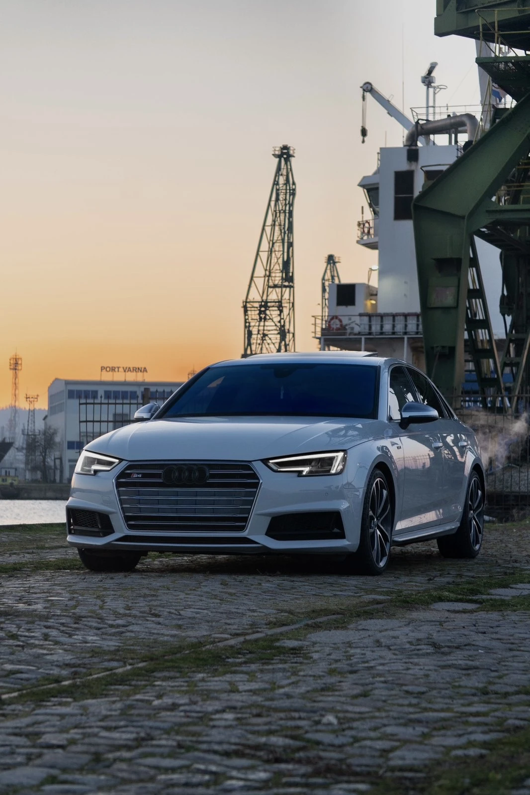 Audi S4 MTM/420HP/B&O/PANO/KEYLESS, снимка 6 - Автомобили и джипове - 55282000