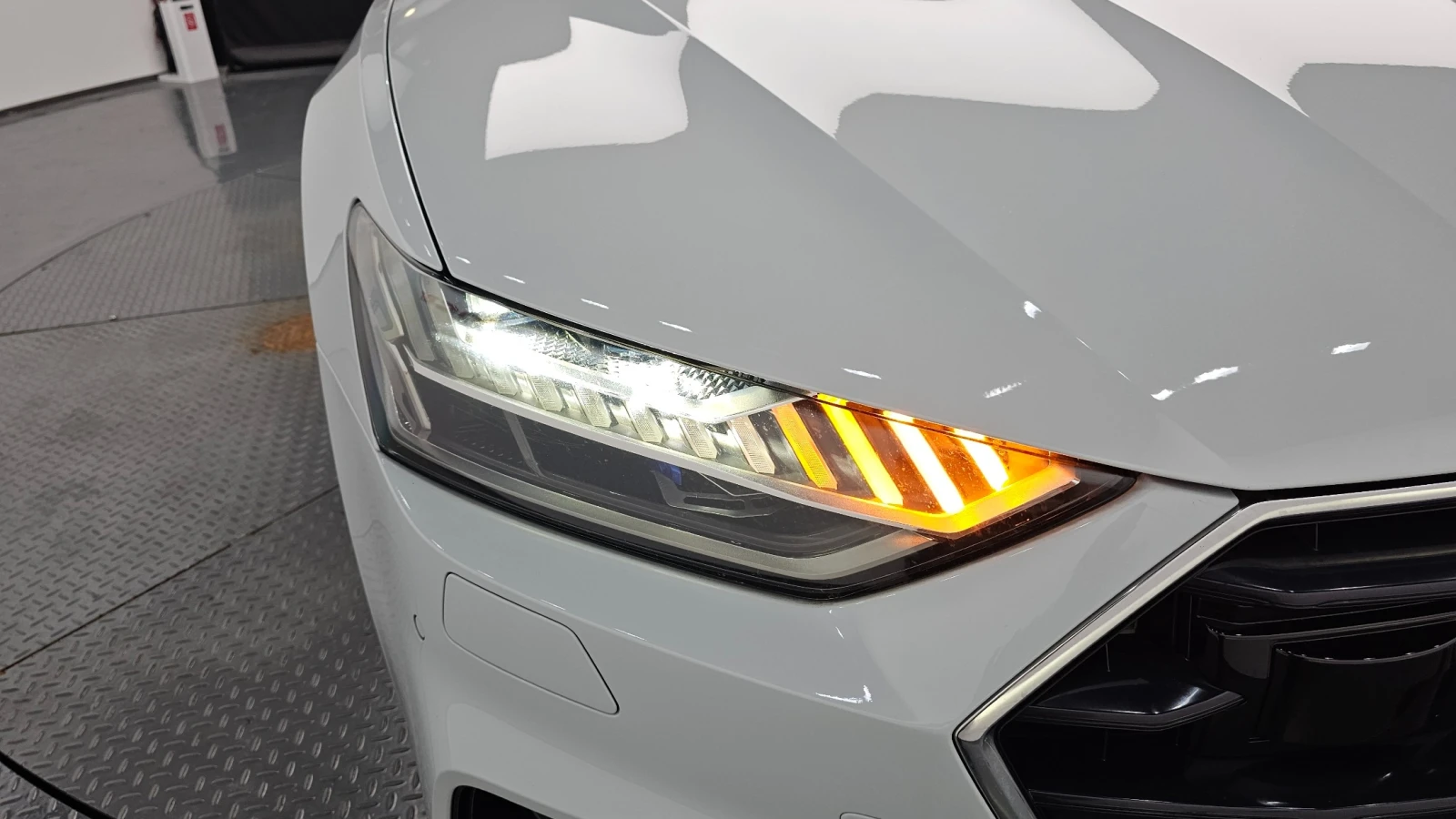 Audi A7 * ДИСТРОНИК * 360 КАМЕРА * ОБДУХВАНЕ * ПАНОРАМА, снимка 5 - Автомобили и джипове - 55392010