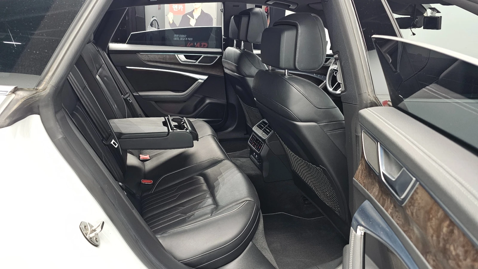 Audi A7 * ДИСТРОНИК * 360 КАМЕРА * ОБДУХВАНЕ * ПАНОРАМА, снимка 17 - Автомобили и джипове - 55392010