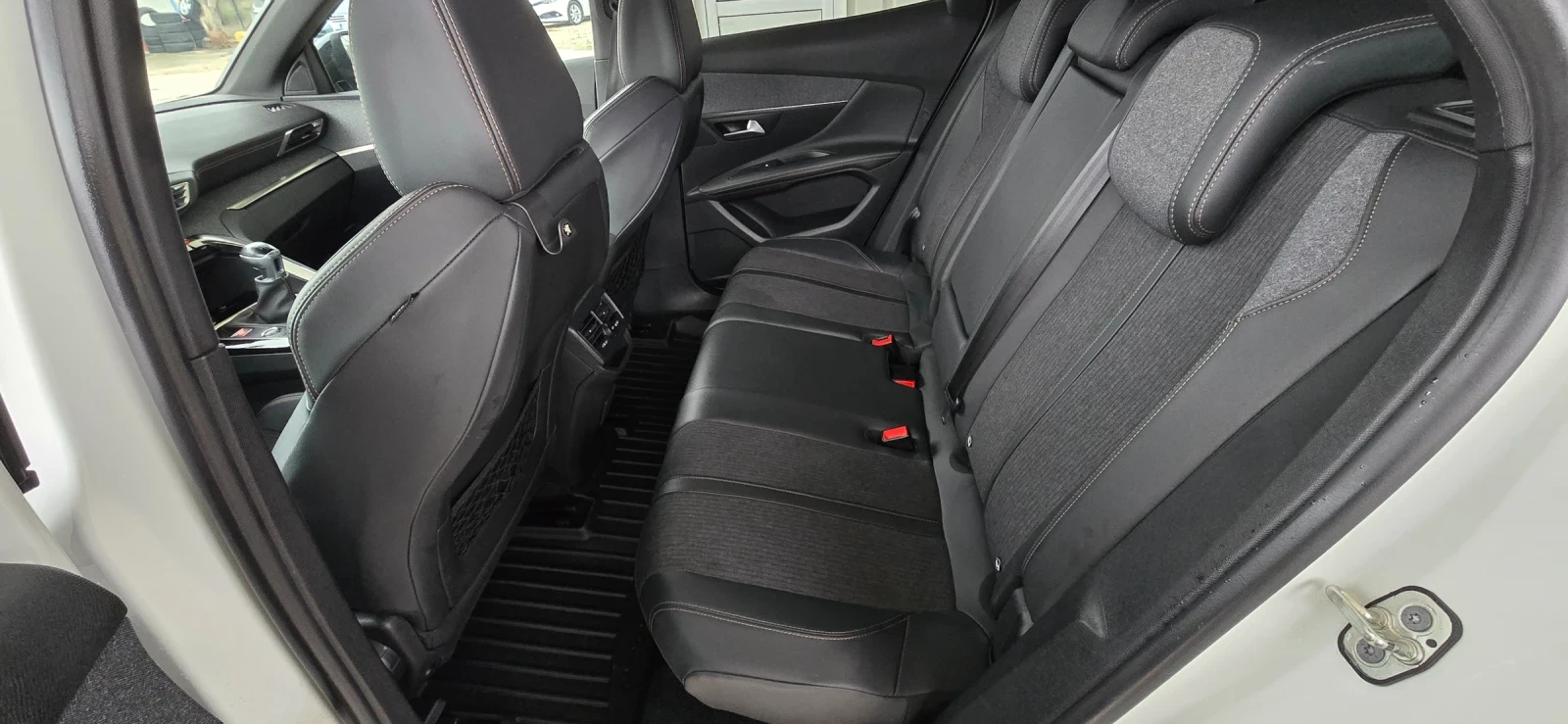 Peugeot 3008 GT-Line 1.5 HDI 130к.с. КАТО НОВА, снимка 11 - Автомобили и джипове - 55437091