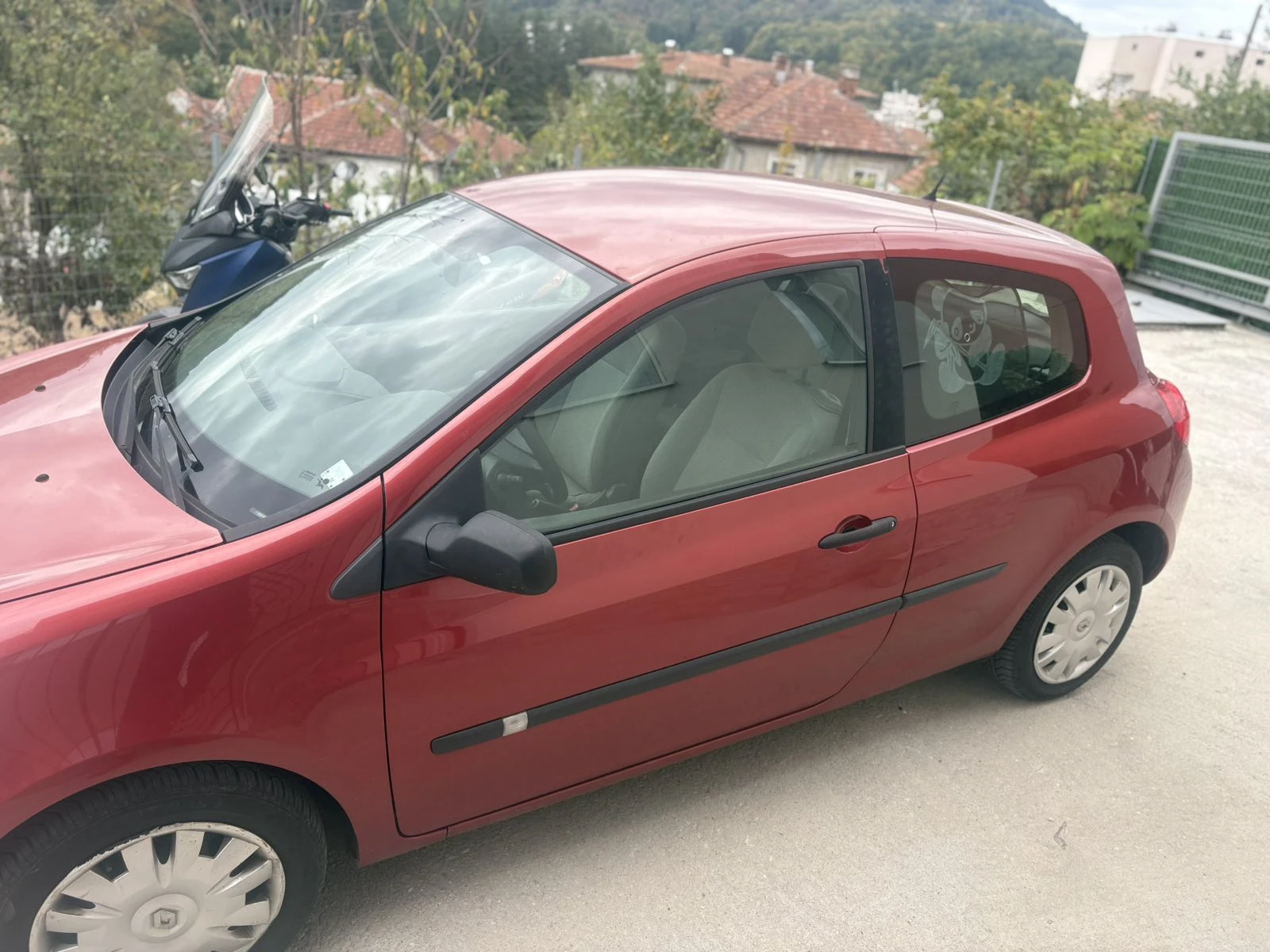 Renault Clio 1.2i, снимка 3 - Автомобили и джипове - 55846546